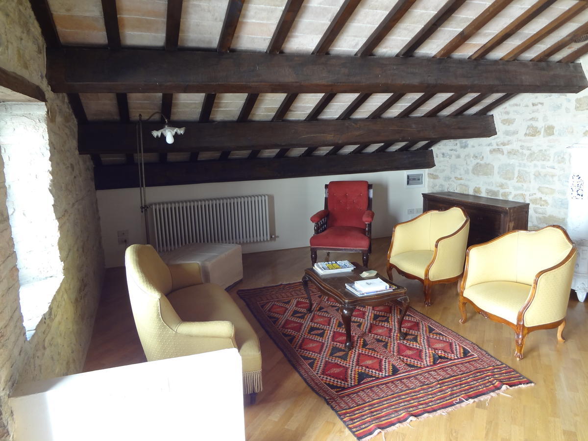 Castello Di Magrano Guest House Carbonesca Exterior photo