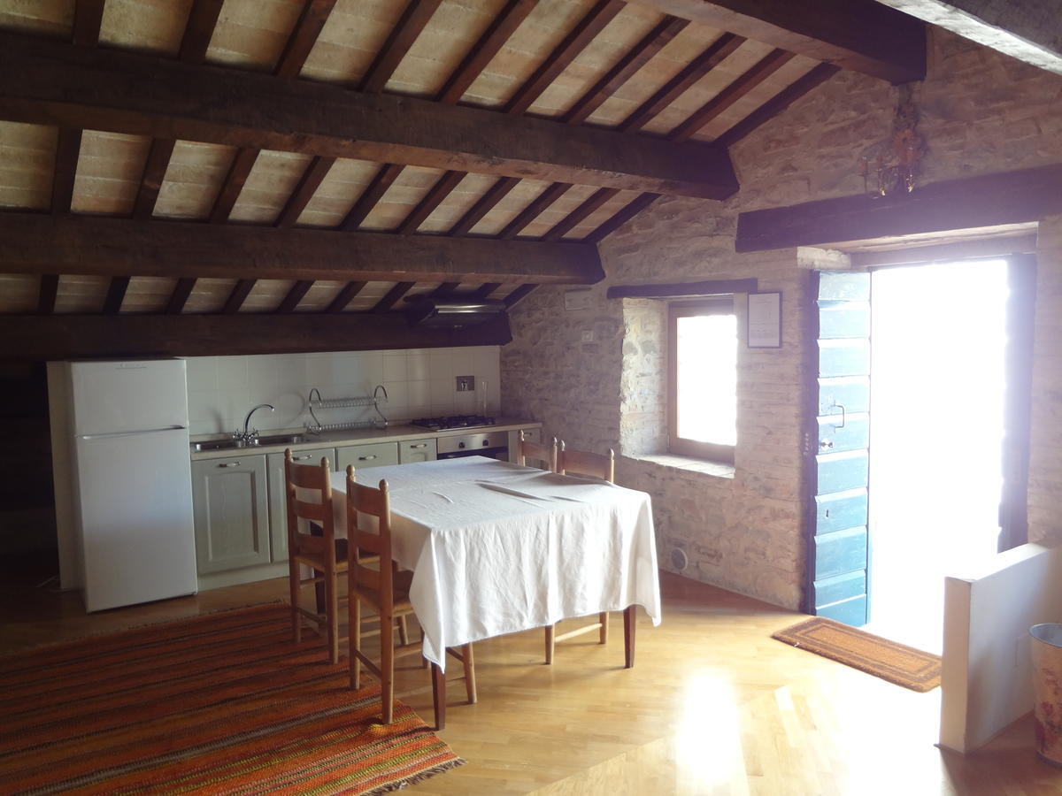 Castello Di Magrano Guest House Carbonesca Exterior photo
