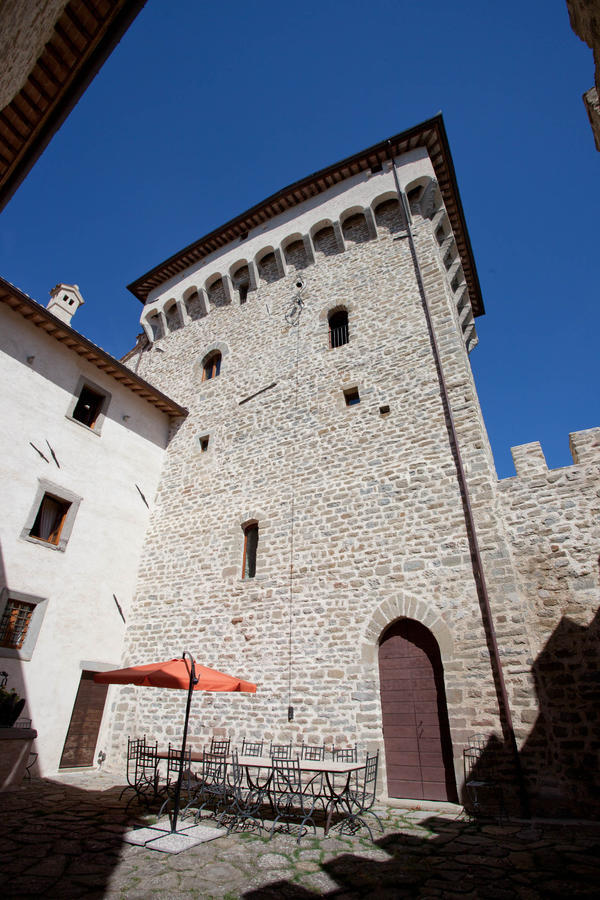 Castello Di Magrano Guest House Carbonesca Exterior photo